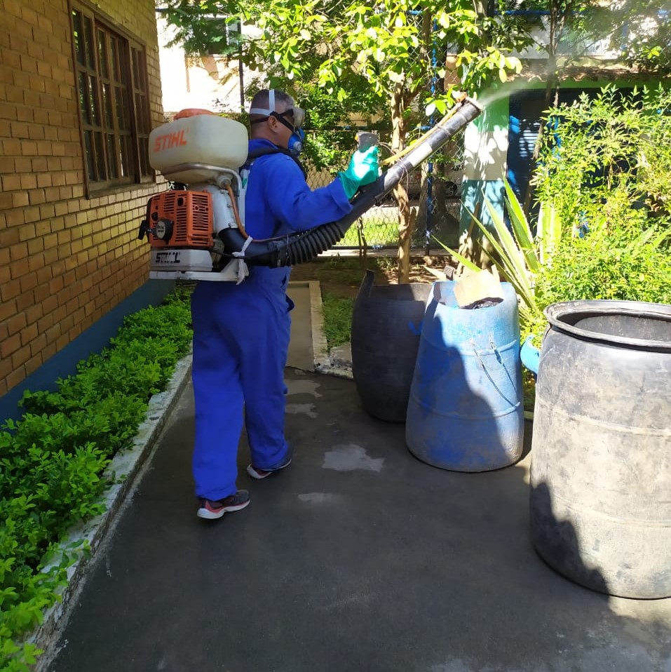 A&ccedil;&otilde;es di&aacute;rias de combate a vetores, feitas por agentes que v&atilde;o at&eacute; as casas dos mun&iacute;cipes, v&ecirc;m se mostrando eficazes - Divulga&ccedil;&atilde;o