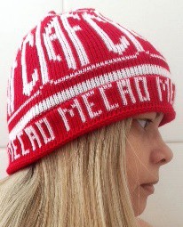 Kassandra Paz e os gorros - Reprodução