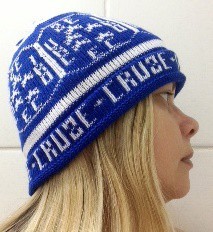 Kassandra Paz e os gorros - Reprodução