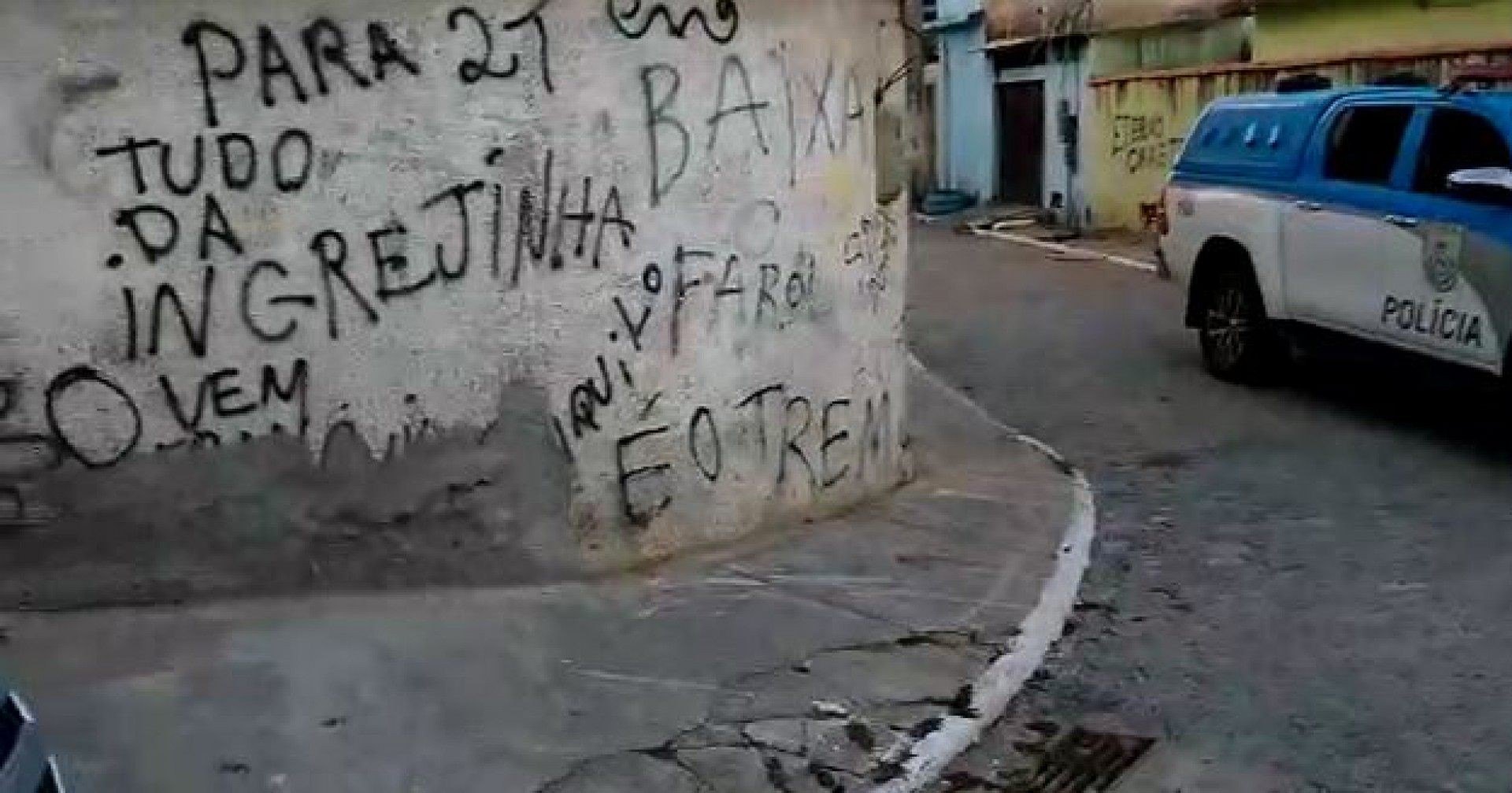 Polícia realiza operação contra tráfico de drogas em comunidade de Cabo Frio	 - Reprodução de vídeo