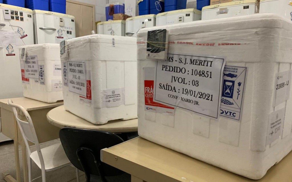 O município foi contemplado inicialmente com 7.435 doses, metade das 14.870 destinadas à cidade para esta fase