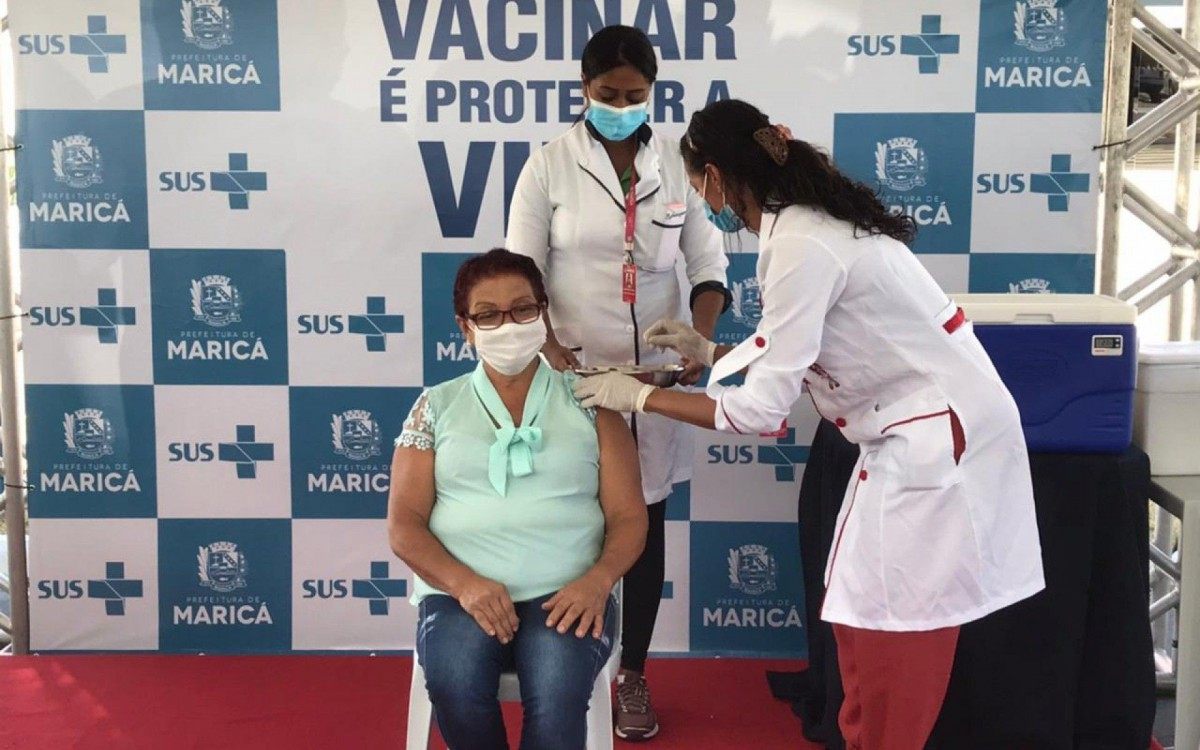 Registro do ato simbólico marca o início da imunização contra Covid-19 na cidade de Maricá - Foto: Maurício Peçanha