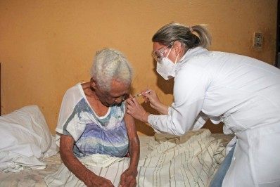 Búzios já vacinou 80% da população contra a Covid-19