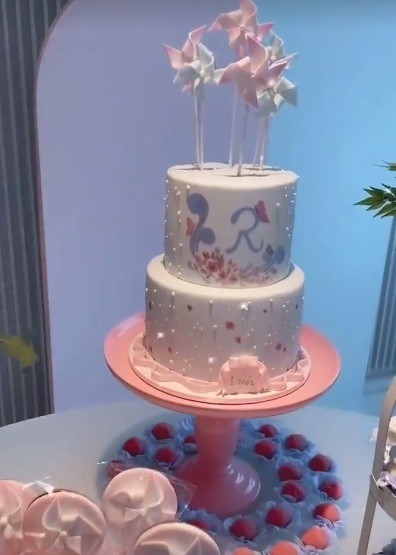 Romana Novais mostra detalhes do mêsversário de Raika - reprodução do instagram