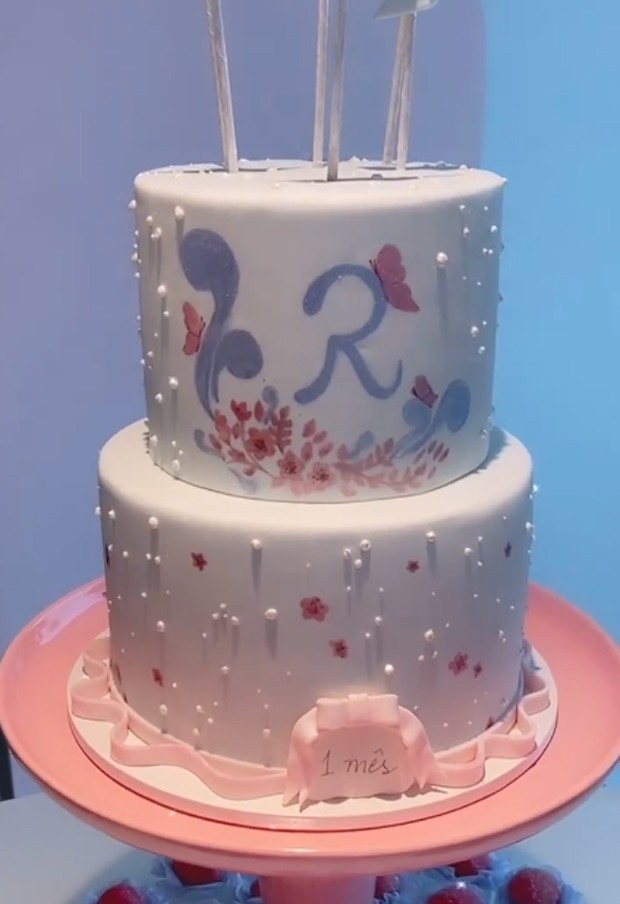 Romana Novais mostra detalhes do mêsversário de Raika - reprodução do instagram