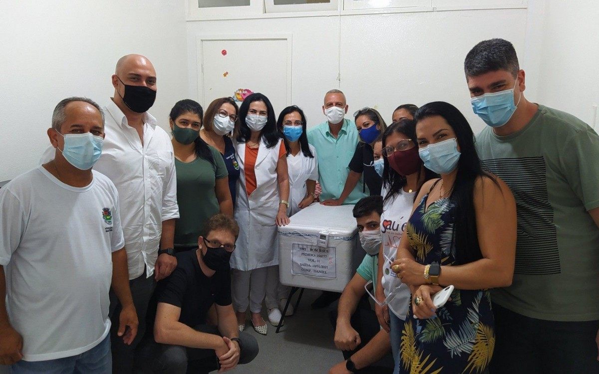 Iniciada vacinação contra o novo Coronavírus, em Bom Jesus do Itabapoana, no Noroeste Fluminense.