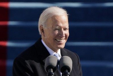 Biden imita Donald Trump e fará deportação em massa de brasileiros