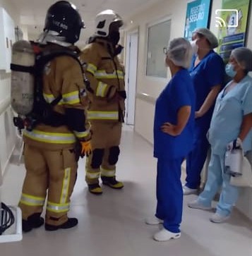 Inc&ecirc;ndio atinge maternidade do Hospital Icara&iacute; 