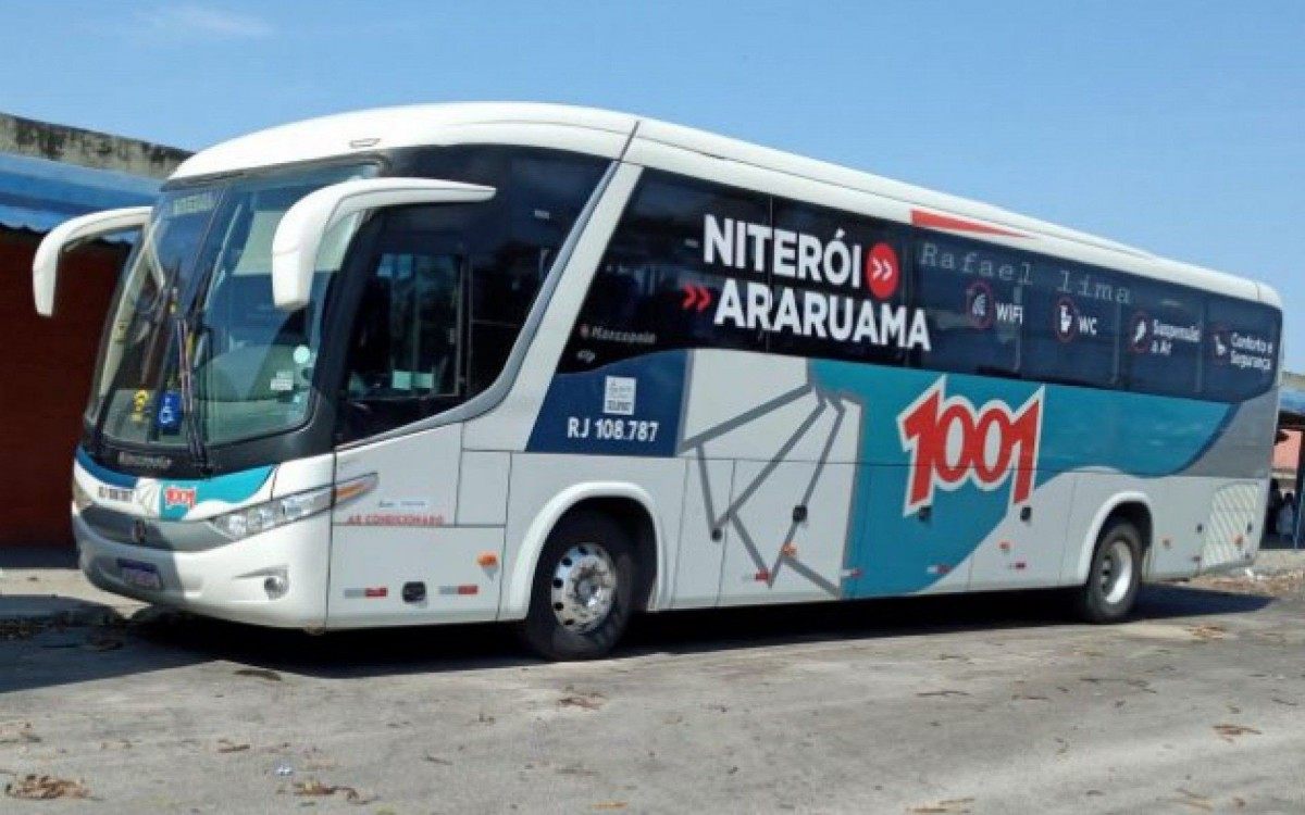 Criminosos assaltam &ocirc;nibus em Manoel Ribeiro e Ponta Negra