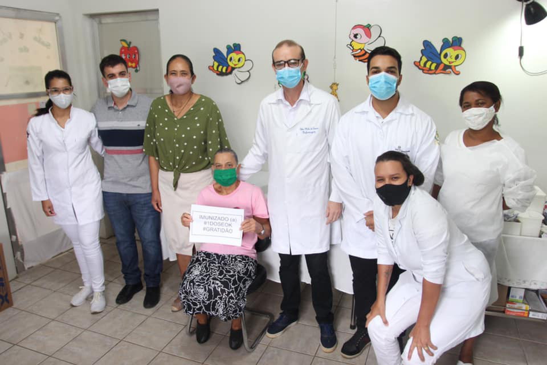 Pontapé inicial da campanha de imunização contra o novo coronavírus, em Laje do Muriaé, no Noroeste Fluminense. - Foto: divulgação/PMLM