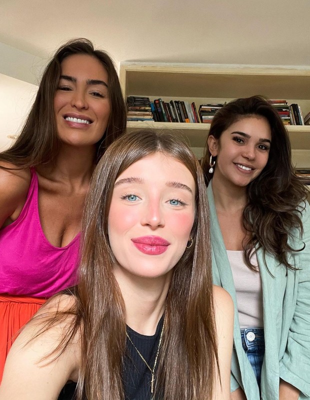 Izabella Borges, Duda Reis e Gizelly Bicalho - Reprodução Internet