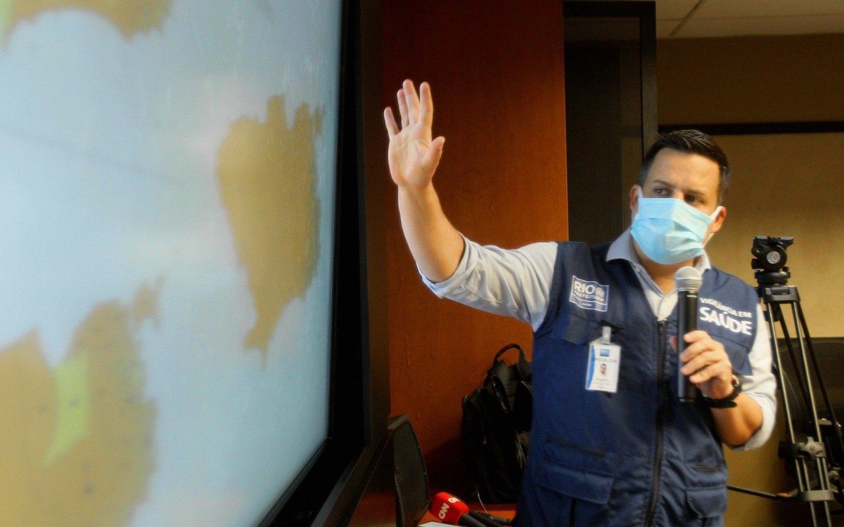  Prefeito Eduardo Paes participa da divulgação do terceiro Boletim Epidemiológico da Covid-19,no Centro de Operações Rio, na Cidade Nova. Na foto, Marcelo Garcia,Superintendente de Vigilância em Saúde.