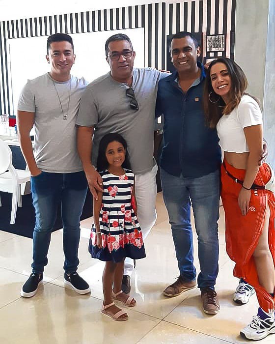 Felipe Terra e a família - Reprodução Internet