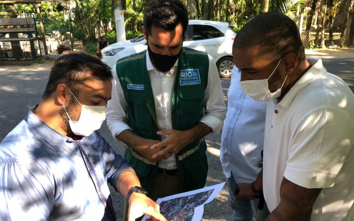 secretário municipal de Meio Ambiente, Eduardo Cavaliere, participou da operação deste sábado - Divulgação/Secretaria Municipal de Meio Ambiente