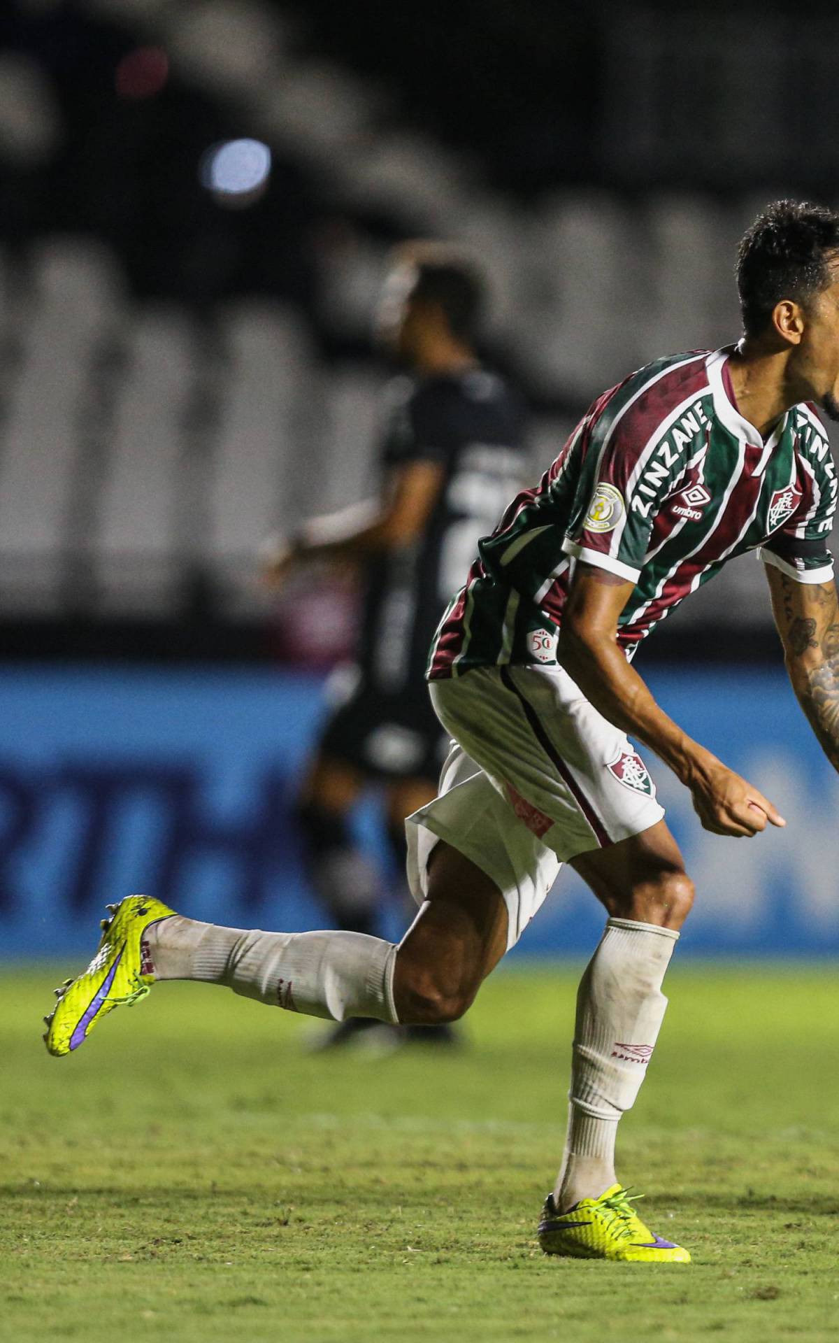 Rio de Janeiro - 24/01/2021 - São Januário..Fluminense enfrenta o Botafogo esta noite em São Januário pela 32ª rodada do Campeonato Brasileiro 2020..FOTO: LUCAS MERÇON / FLUMINENSE F.C....IMPORTANTE: Imagem destinada a uso institucional e divulgação, seu.uso comercial está vetado incondicionalmente por seu autor e o.Fluminense Football Club.É obrigatório mencionar o nome do autor ou.usar a imagem....IMPORTANT: Image intended for institutional use and distribution..Commercial use is prohibited unconditionally by its author and.Fluminense Football Club. It is mandatory to mention the name of the.author or use the image....IMPORTANTE: Imágen para uso solamente institucional y distribuición. El.uso comercial es prohibido por su autor y por el Fluminense Football.Club. És mandatório mencionar el nombre del autor ao usar el imágen.