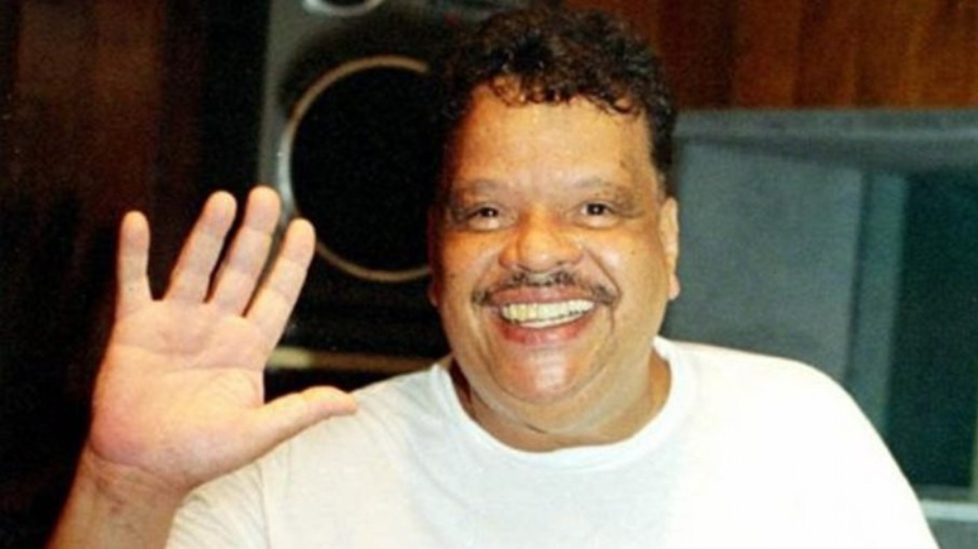 No 'Altas Horas', Latino elogia Babu e vira meme: 'É nosso Tim Maia brasileiro'
