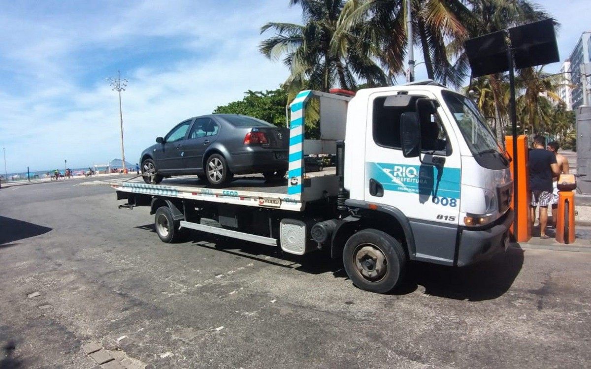 Ação conjunta fiscalizou irregularidades em comércio, veículos estacionados em locais proibidos e ligações clandestinas de água e luz