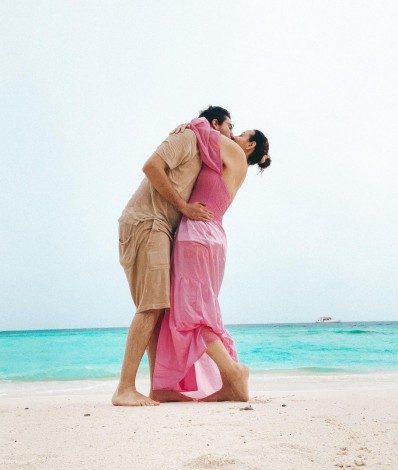 Camila Monteiro e o marido Carlos nas Maldivas - Reprodução