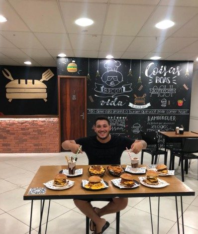 Burger Day Brasa faz sucesso em Duque de Caxias - Divulga&ccedil;&atilde;o
