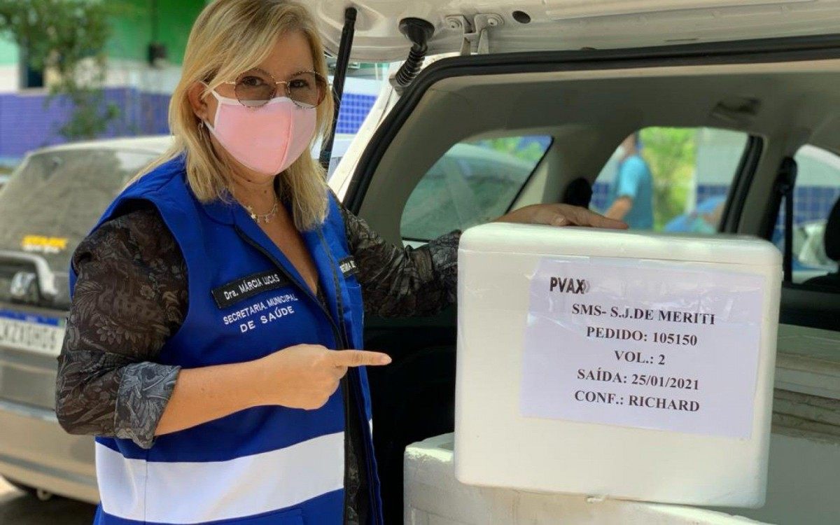 Ao todo, 4.750 doses da vacina Oxford-AstraZeneca/Fiocruz foram enviadas pelo Governo do Estado para São João de Meriti
