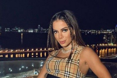 Justiça nega pedido de segredo de ação que fã move contra Anitta e Netflix