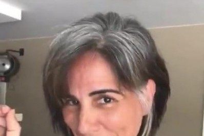 Gloria Pires é vacinada contra a covid-19 no Rio de Janeiro: 'Viva o SUS'