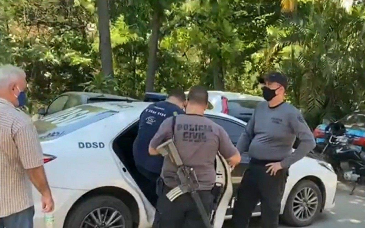 Milicianos ligados ao Complexo de Israel s&atilde;o preso pela Pol&iacute;cia Civil - Reprodução TV Globo