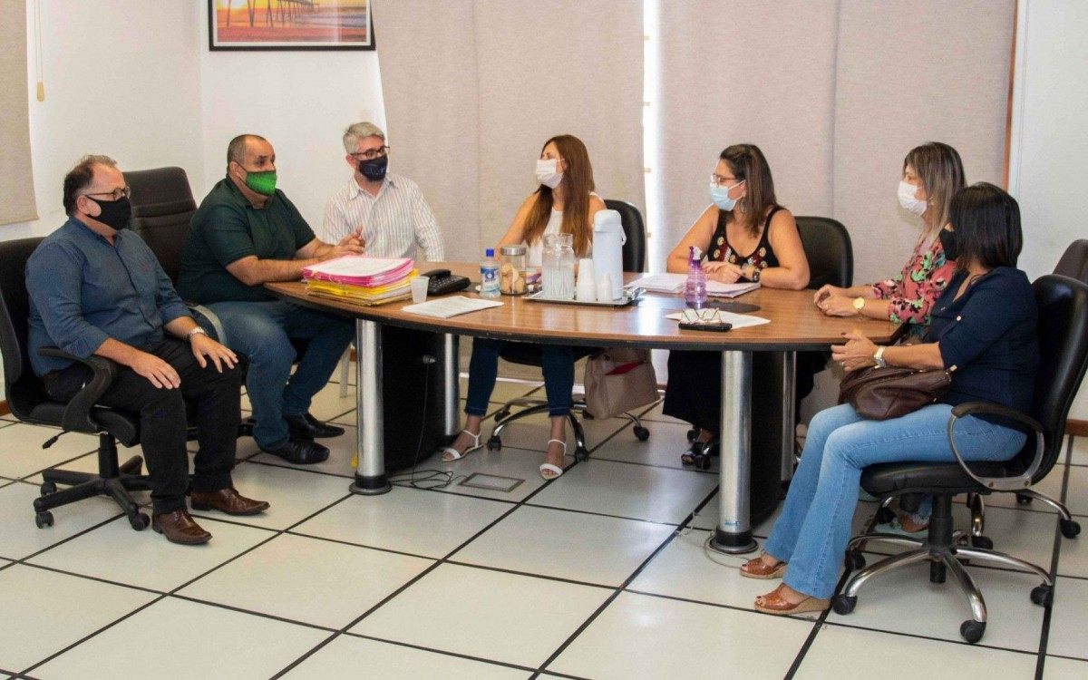 Em reunião, a equipe da Assistência Social apresentou ao prefeito e a PGM o Comitê - Divulgação/Allexandre Costa