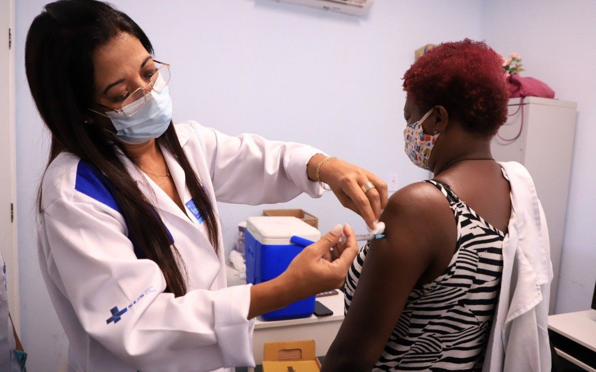 Rita de Cássia, Técnica em enfermagem no Centro de Saúde Aníbal Viriato de Azevedo, no Jardim Íris - Divulgação/ PMSJM
