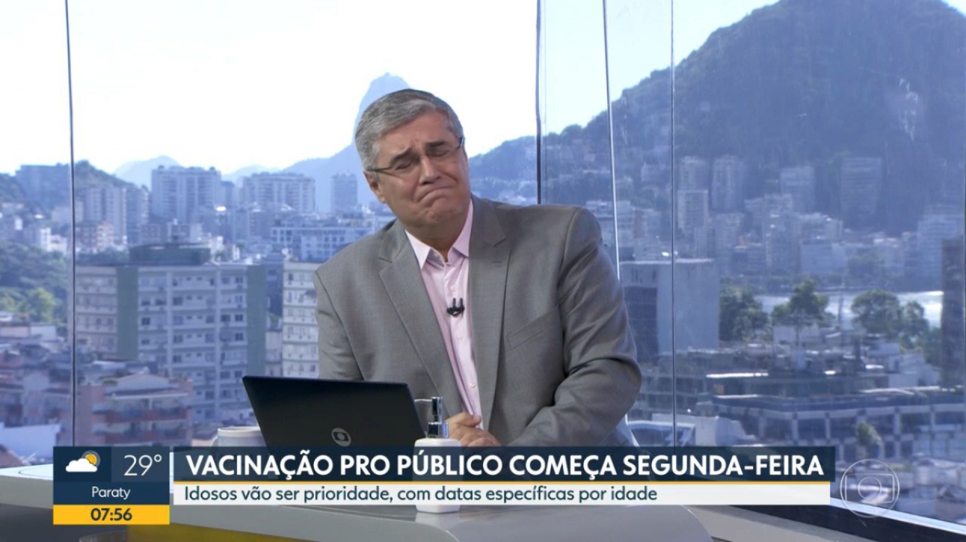 Flávio Fachel chora ao vivo no 'Bom Dia, Rio' ao noticiar início da  vacinação em idosos | Televisão | O DIA