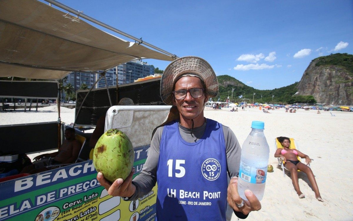 Cristiano da Barraca LH15, na orla do Leme, na Zona Sul do Rio
