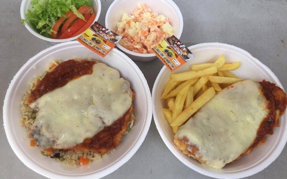 O restaurante oferece opções acessíveis