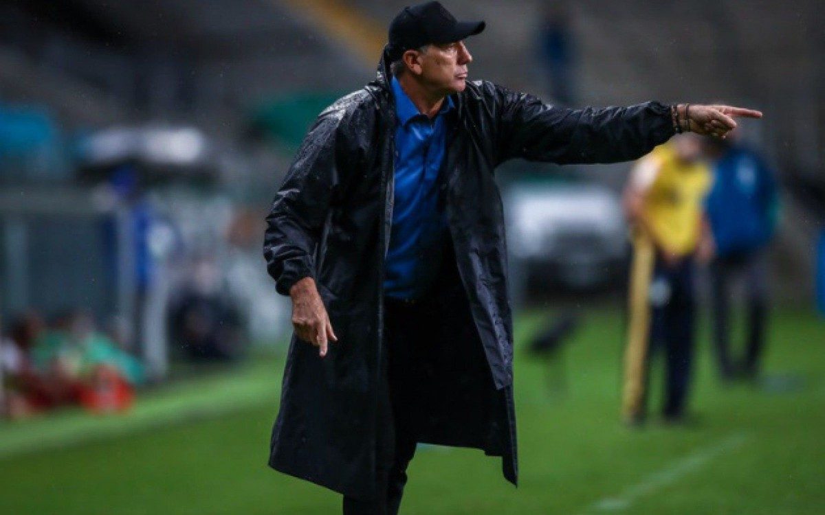 Renato Ga&uacute;cho n&atilde;o estar&aacute; na &aacute;rea t&eacute;cnica em jogo pela pr&eacute;-Libertadores