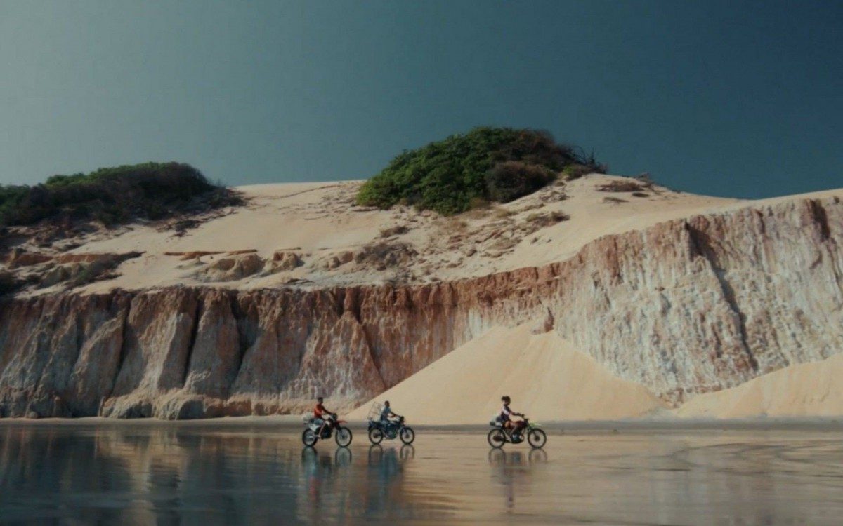 Cena do clipe de 'Baila Conmigo', de Selena Gomez