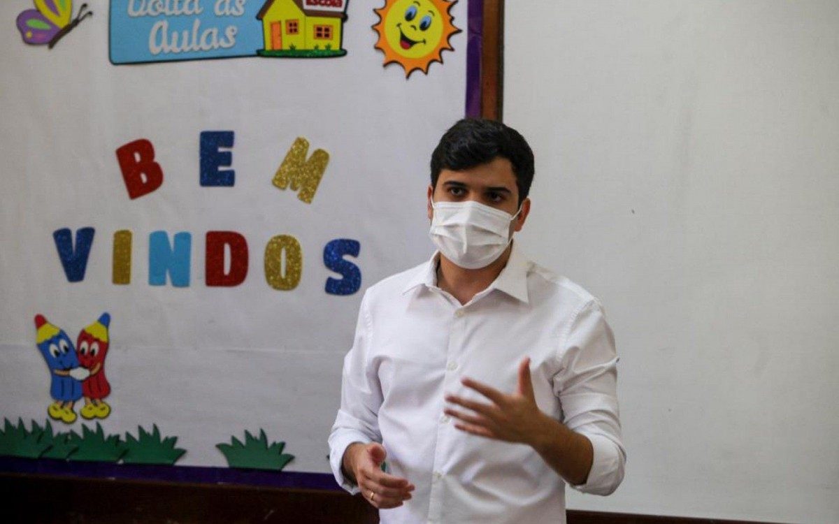 Secret&aacute;rio Municipal de Educa&ccedil;&atilde;o do Rio, Renan Ferreirinha