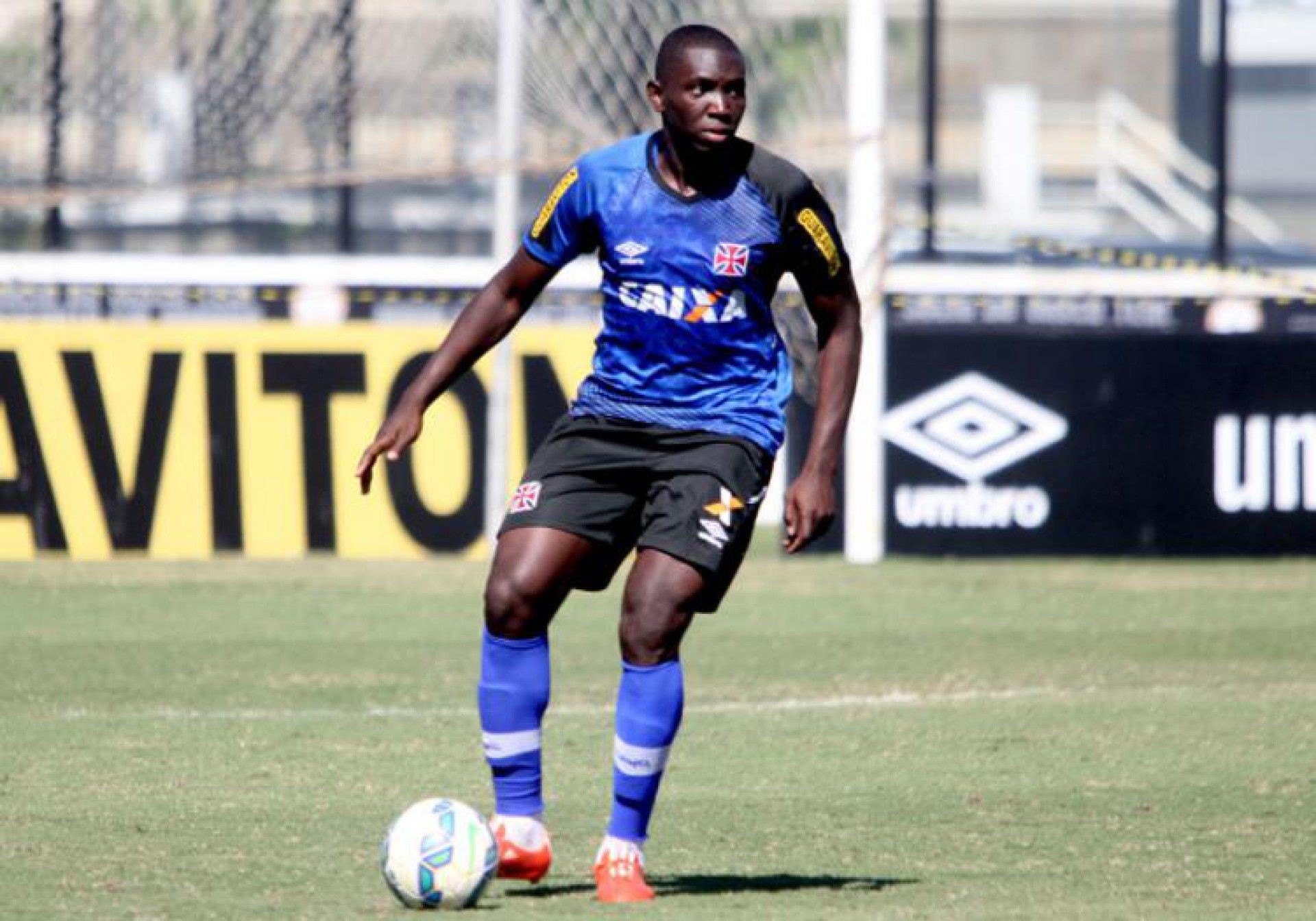 Ex-jogador do Vasco estreia na Sociedade Esportiva Porto Real