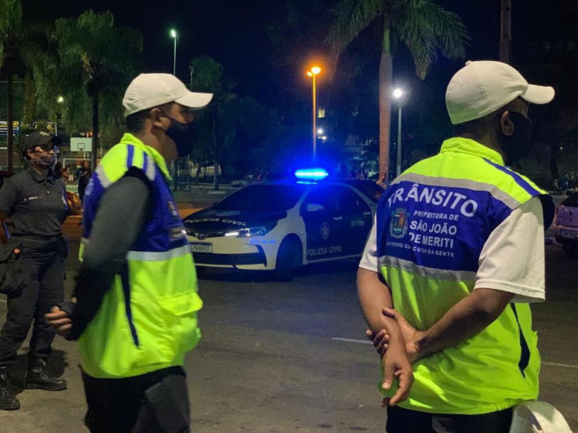 Nesta fase, as equipes contaram com a participa&ccedil;&atilde;o de agentes da Pol&iacute;cia Civil e de funcion&aacute;rios da concession&aacute;ria de energia Light - Divulga&ccedil;&atilde;o/ PMSJM