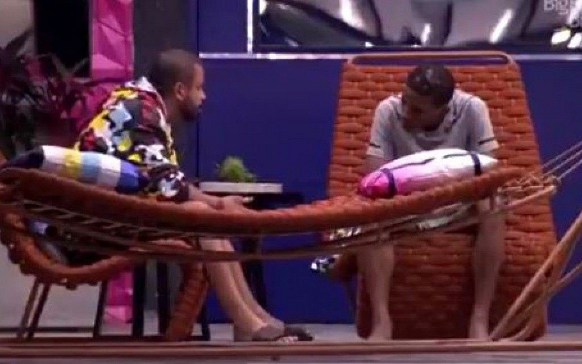 Lucas Penteado e Projota conversam no 'BBB 21'