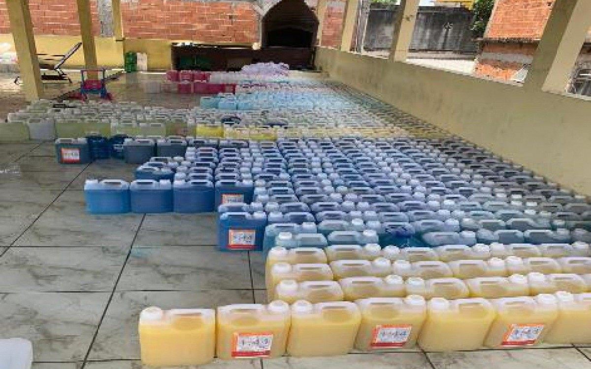 Polícia Interdita Fábrica Clandestina De Produtos De Limpeza Em Meriti São João De Meriti O Dia 9799