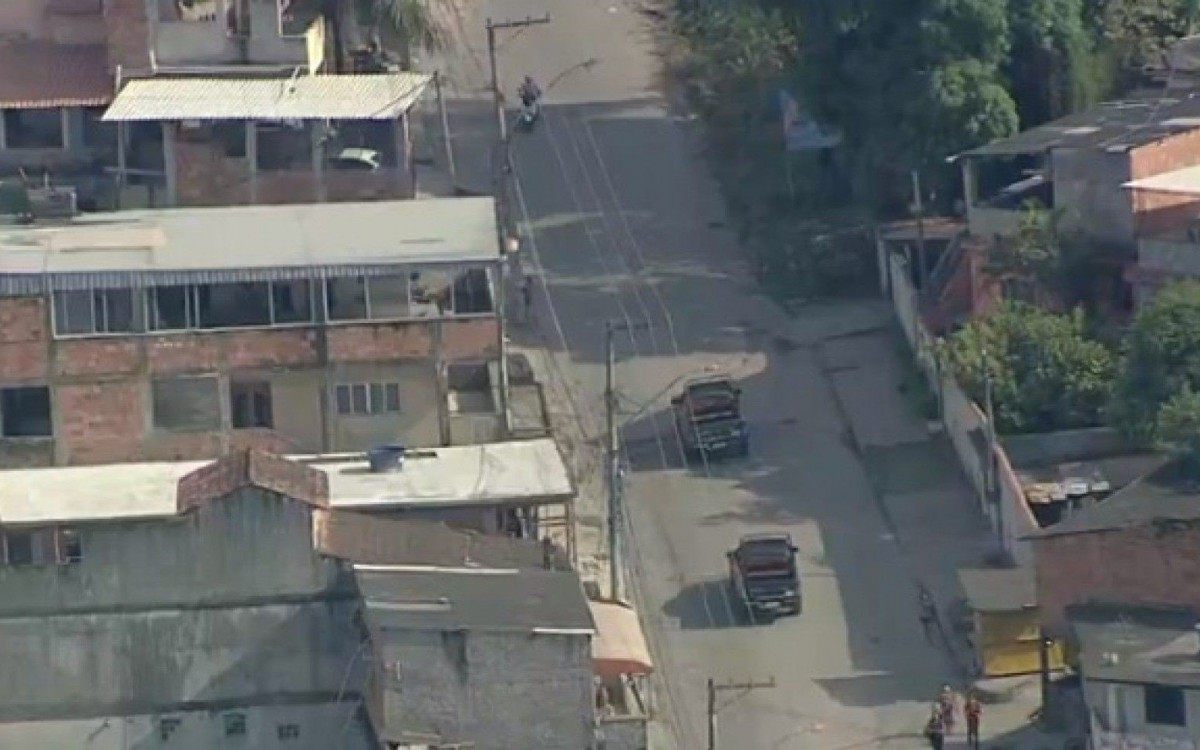 Operação da Polícia Militar no Complexo do Salgueiro - Reprodução/TV Globo