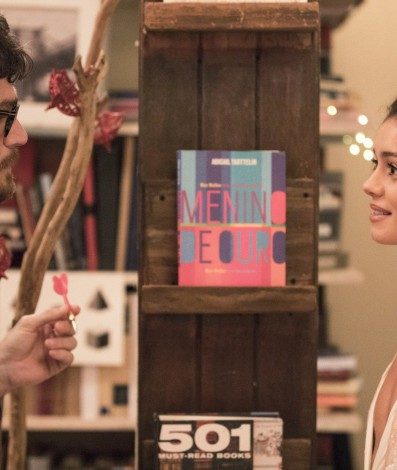 Paulo (Emilio Dantas) e Maria Alice (Sophie Charlotte) em 'Todas as Mulheres do Mundo' - Globo/ Victor Pollak