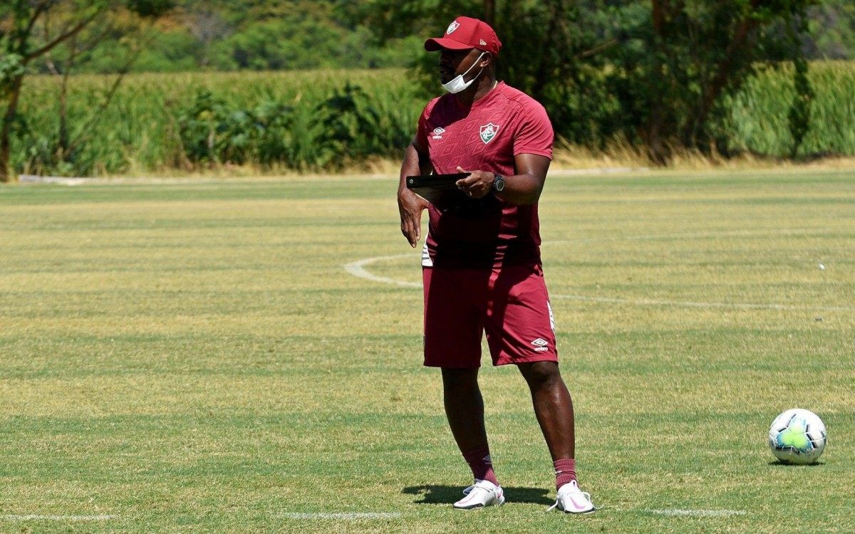 Marcão pede equilíbrio ao time para 