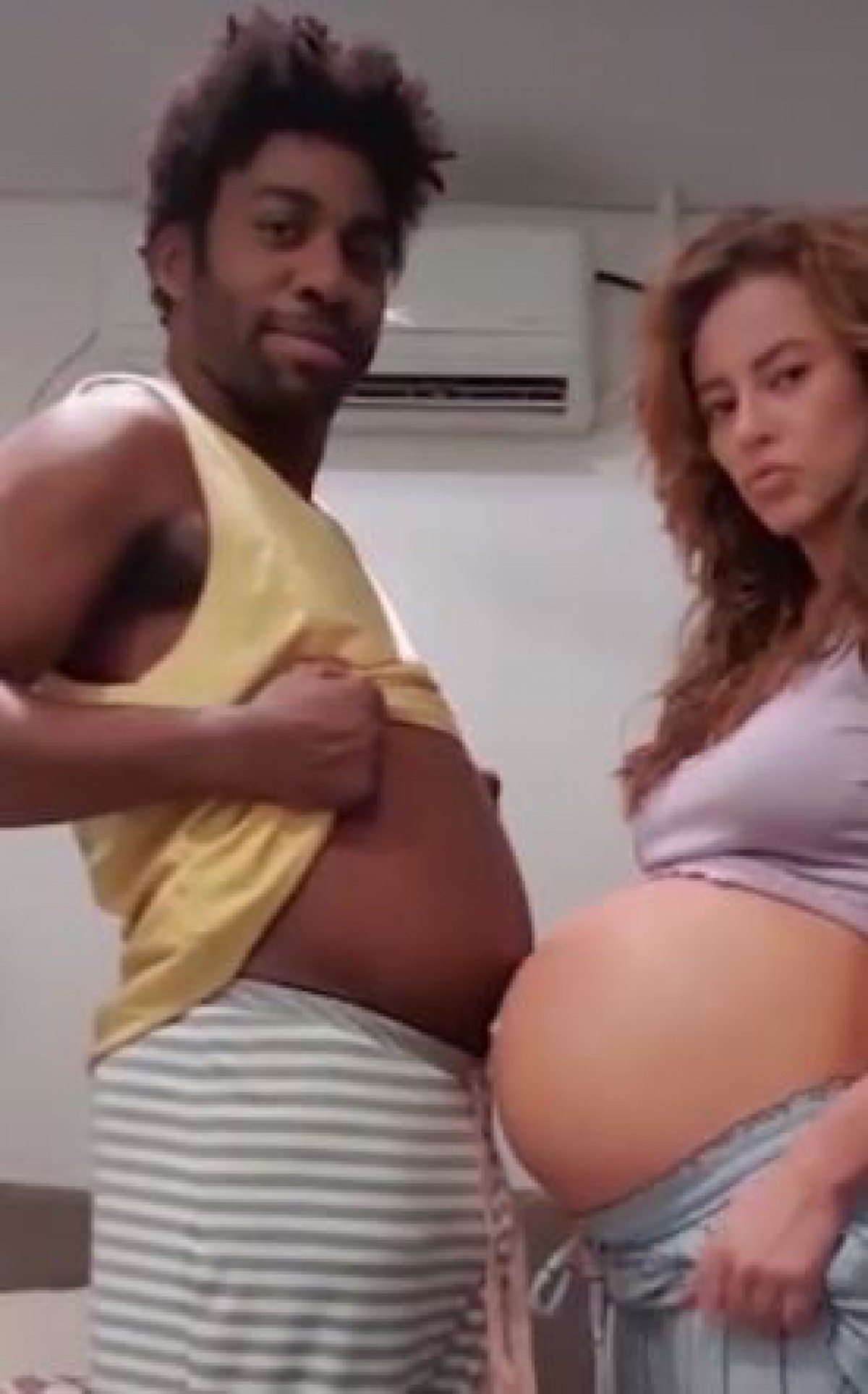 Lázaro Ramos e Paolla Oliveira nos bastidores de 'Papai é Pop' - Reprodução