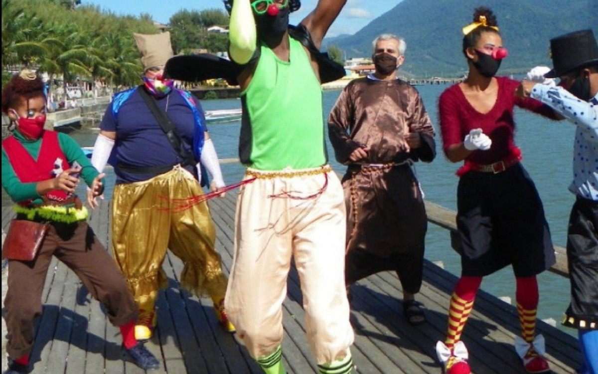 Palhaçaria  - O Dia.