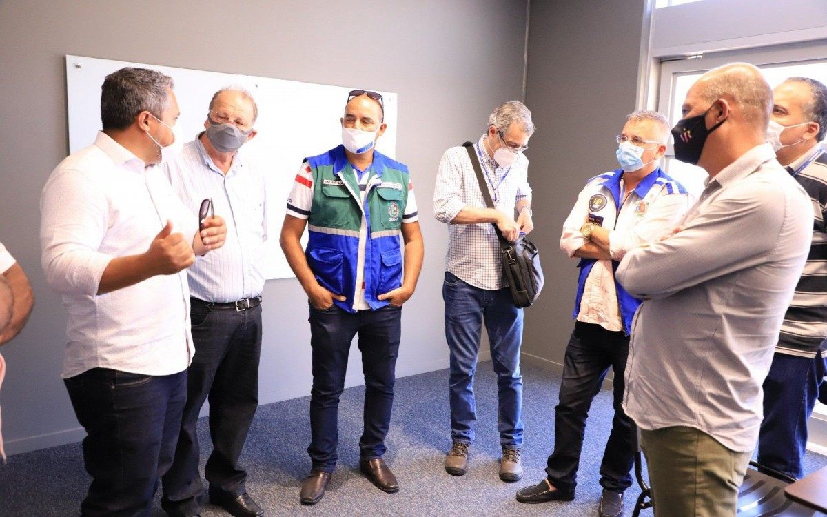 O polo deve gerar cerca de cinco mil empregos diretos, e a promessa da empresa é que de 80 a 90% dessas vagas sejam destinadas à população meritiense