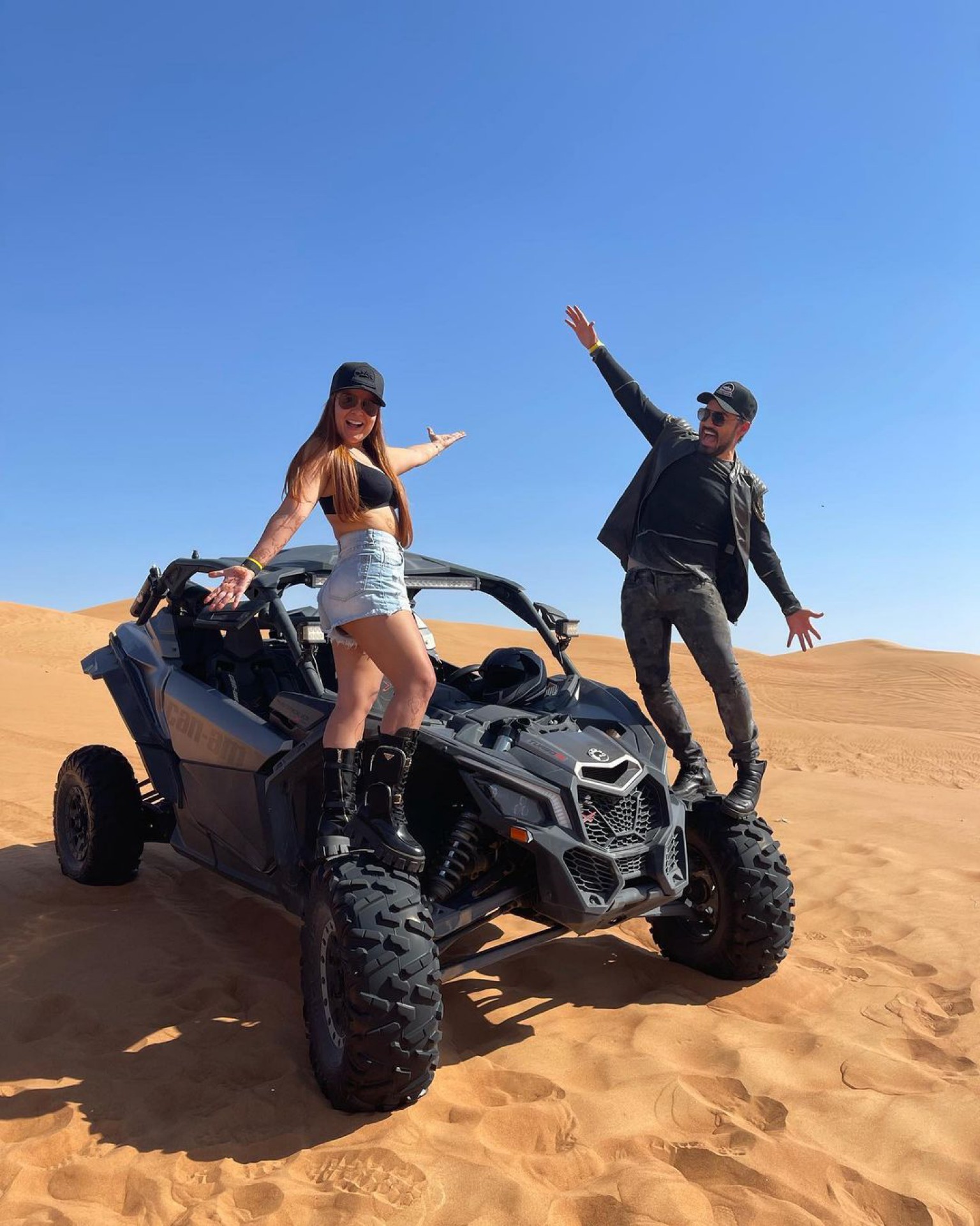 Maiara e Fernando 'in love' no deserto de Dubai