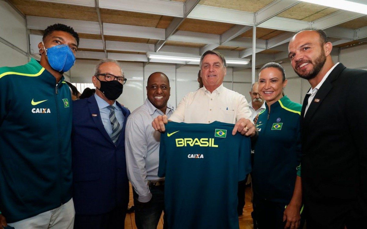 Bolsonaro em inauguração de centro de treinamento no Paraná - Alan Santos/PR