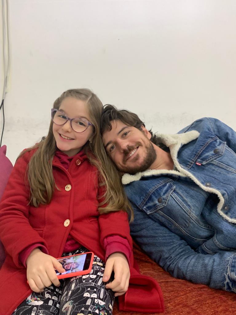 Manu Dieguez estreia série na Netflix ao lado de Marco Pigossi - Divulgação 