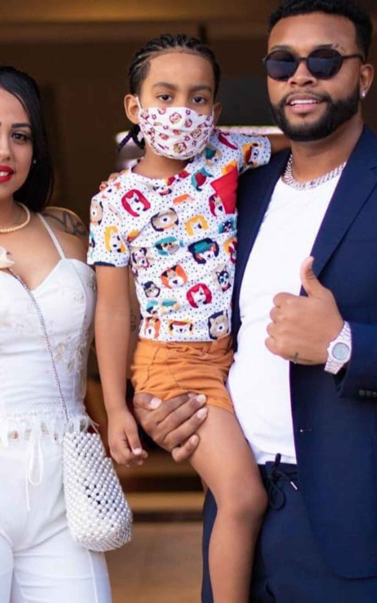 Nego Di e Tamyres Hirtz com o filho do casal, Tyler - Reprodu&ccedil;&atilde;o Internet