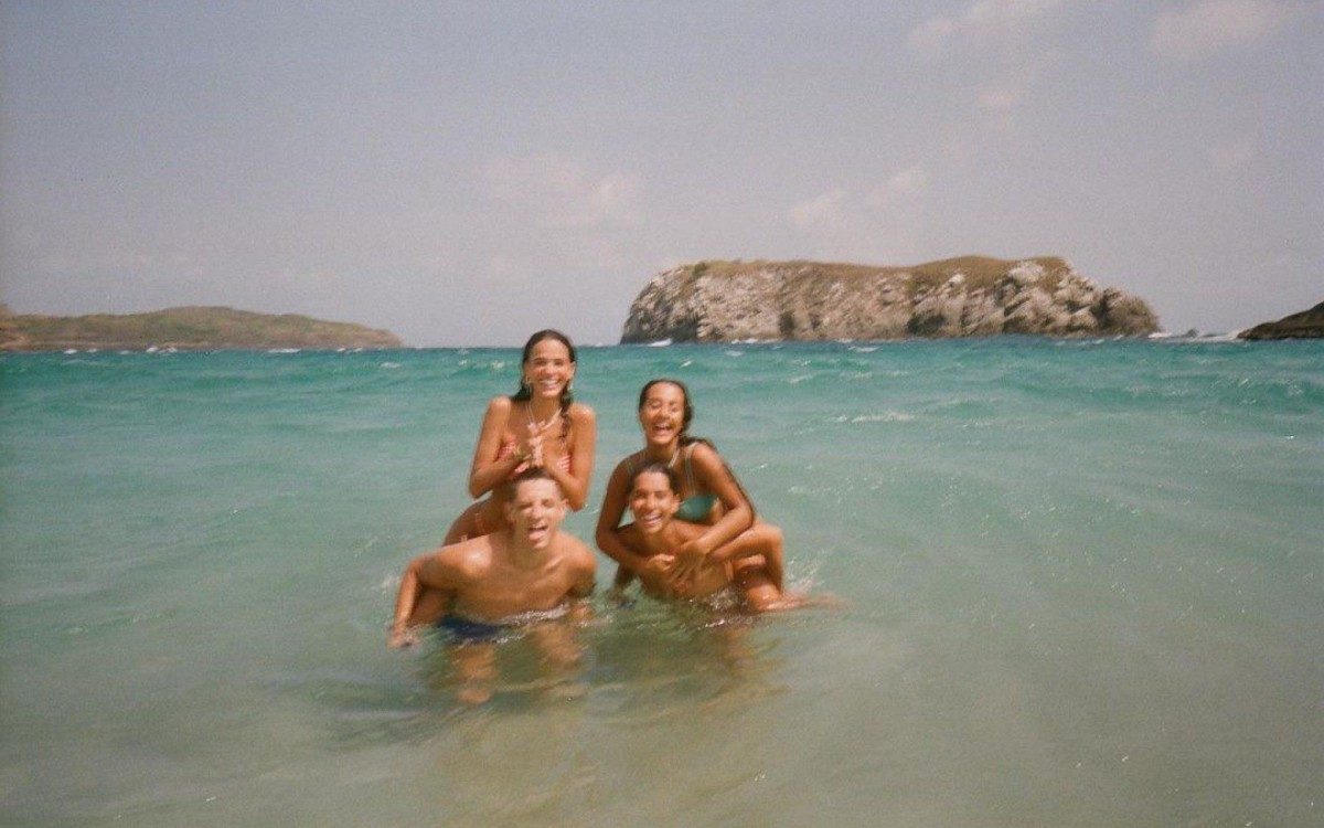 Bruna Marquezine em Fernando de Noronha